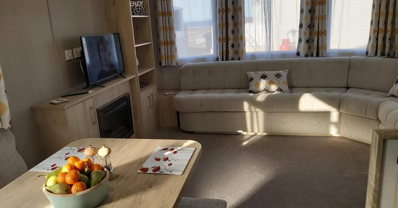 Caravan By The Sea Елджин Екстериор снимка