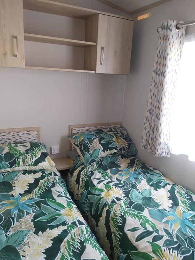 Caravan By The Sea Елджин Екстериор снимка